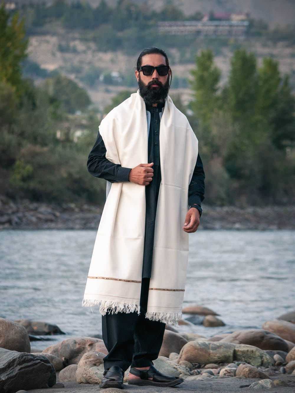 BONANZA MENS SHAWLS